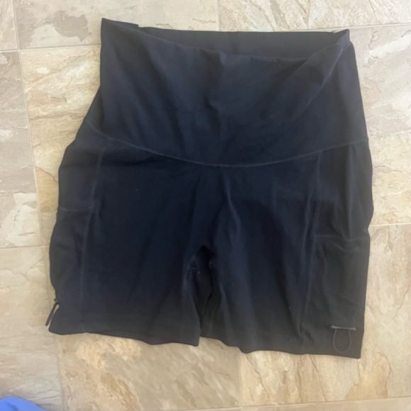 Women’s gym shark shorts, size S/M - Picture 2 of 5